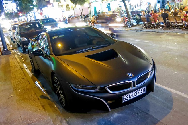 Siêu xe BMW i8 màu đen nhám của đại gia Long An - Baoxehoi