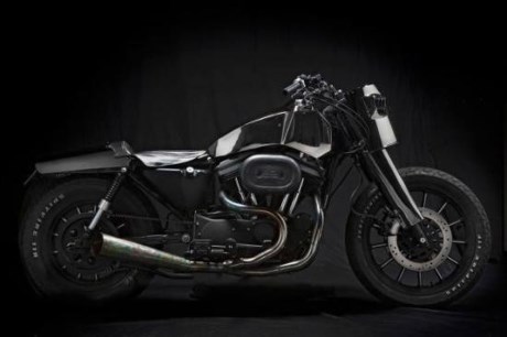 Xe Harley độ gây nhiều tranh cãi của thợ máy Tây Ban Nha - Baoxehoi
