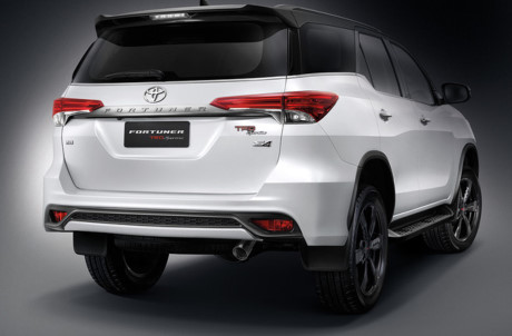 xe-toyota-suv-the-thao
