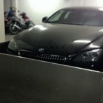 Đại gia bảo vệ xe BMW bằng “bức tường” inox gây xôn xao