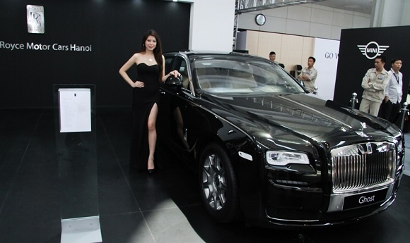 2016 RollsRoyce Ghost 4dr Sdn Features and Specs
