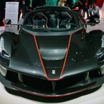 Ngắm chi tiết siêu xe Ferrari LaFerrari mui trần ngoài thực tế