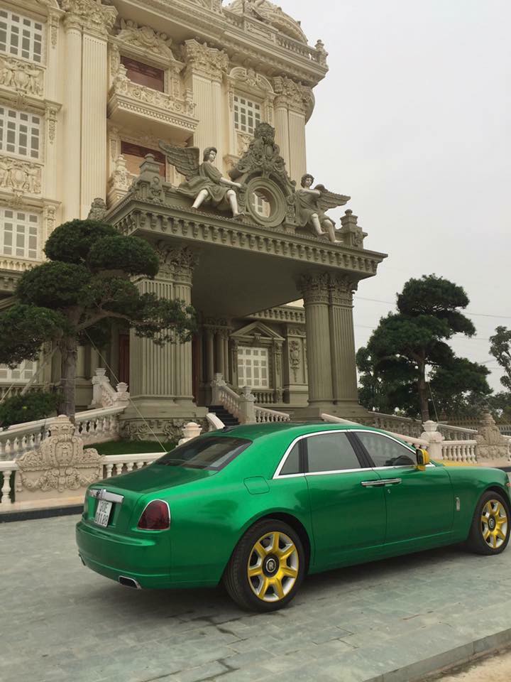 Xe siêu sang Rolls royce Ghost phong cách giống xe Taxi ở Ninh Bình ...