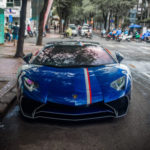 Một lần Minh nhựa bơm xăng Lamborghini Aventador SV hết bao tiền ?