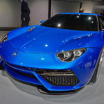 Khó tin siêu xe Lamborghini hơn 900 mã lực ăn xăng ít như Hyundai i10