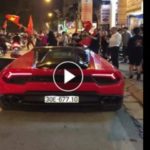 Video Lamborghini Huracan nẹt pô chúc mừng đội Việt Nam chiến thắng Qatar