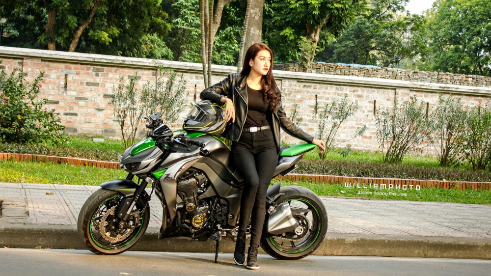 Người mẫu Hà Nội Lê Kim Oanh cực xinh cùng Kawasaki Z1000 - Baoxehoi