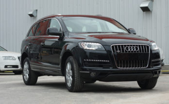 xe sang audi Q7 bốc cháy đầu năm