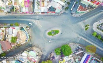 Đường phố Sài Gòn vắng mùng 1 tết