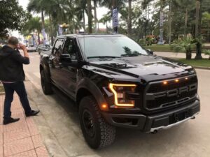 Xe khủng long Mỹ F150 về Việt Nam