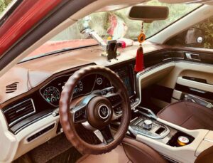 Nội thất xe Maserati hàng nhái giả