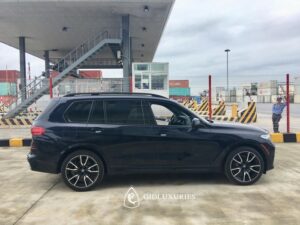 Xe sang BMW X7 về Việt Nam