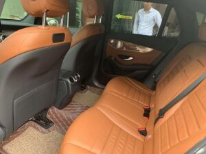 Ghế sau xe sang Mercedes GLC