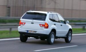 Xe sang BMW X5 nhái