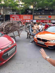 Xe va chạm nhau