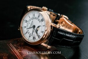 Phân biệt đại gia siêu giàu