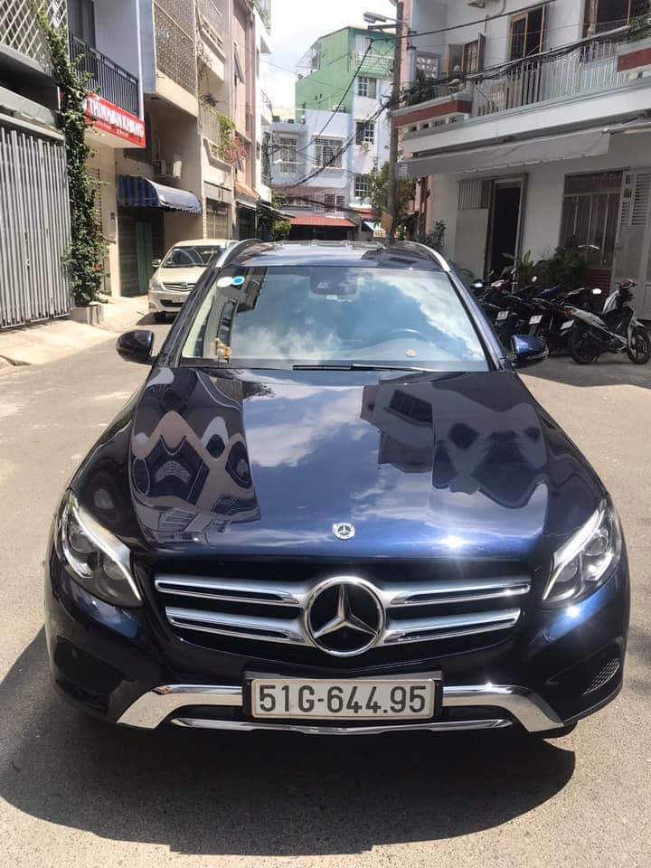 Mercedes GLC 250 2018 màu xanh khá hiếm - Baoxehoi